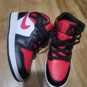 Nike Jordan retro 1 mid Black/White/Gym Red